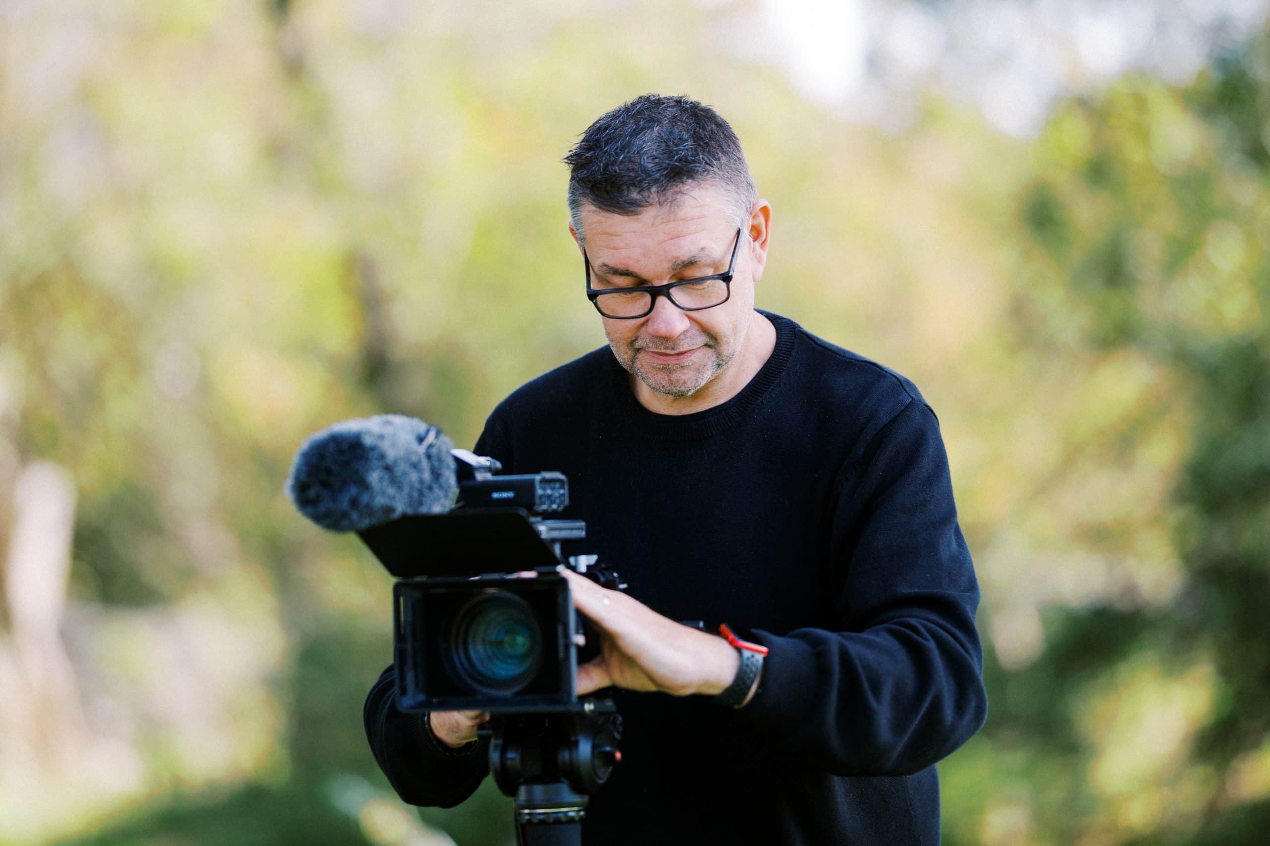 commercial videographer corporate headshot photographer